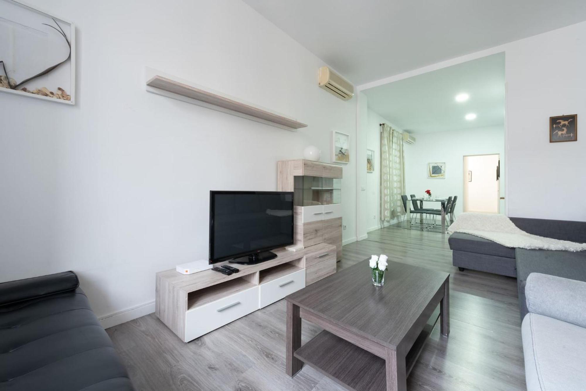 Apartamentos Day Madrid Sol Centro Gran Via Εξωτερικό φωτογραφία